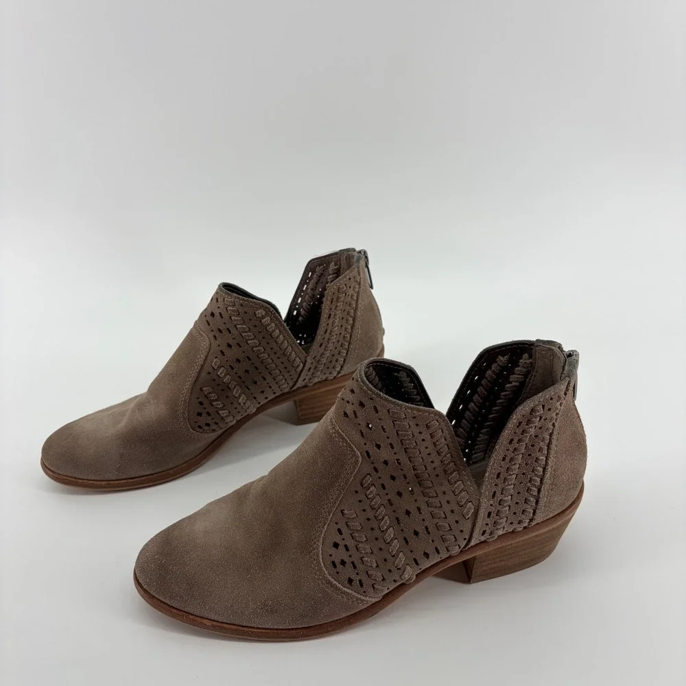 Vince Camuto Womens 8.5 Brown‎ Suede Ankle Booties Perforated Cutout Gigietta